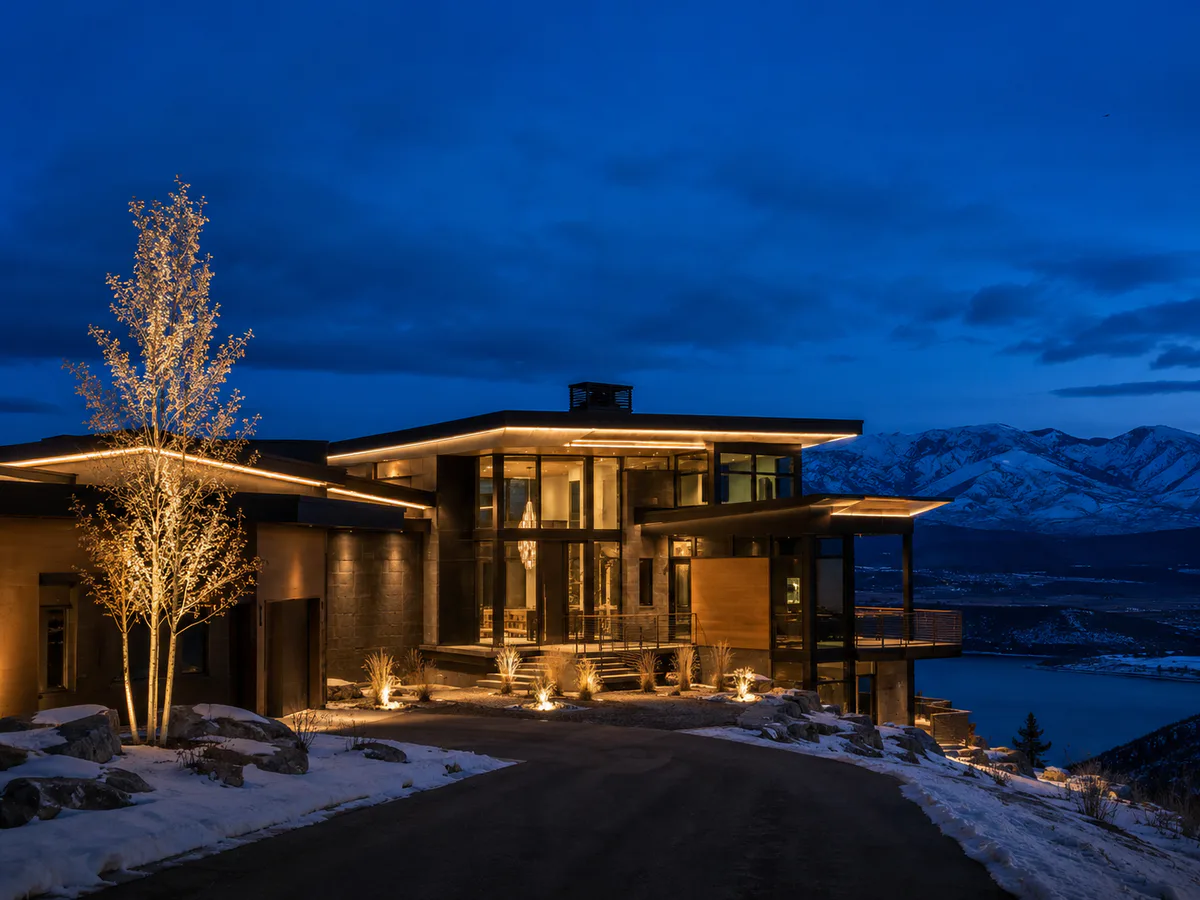 Modern Hideout Utah residence with restrained warm-white holiday lighting tracing contemporary rooflines